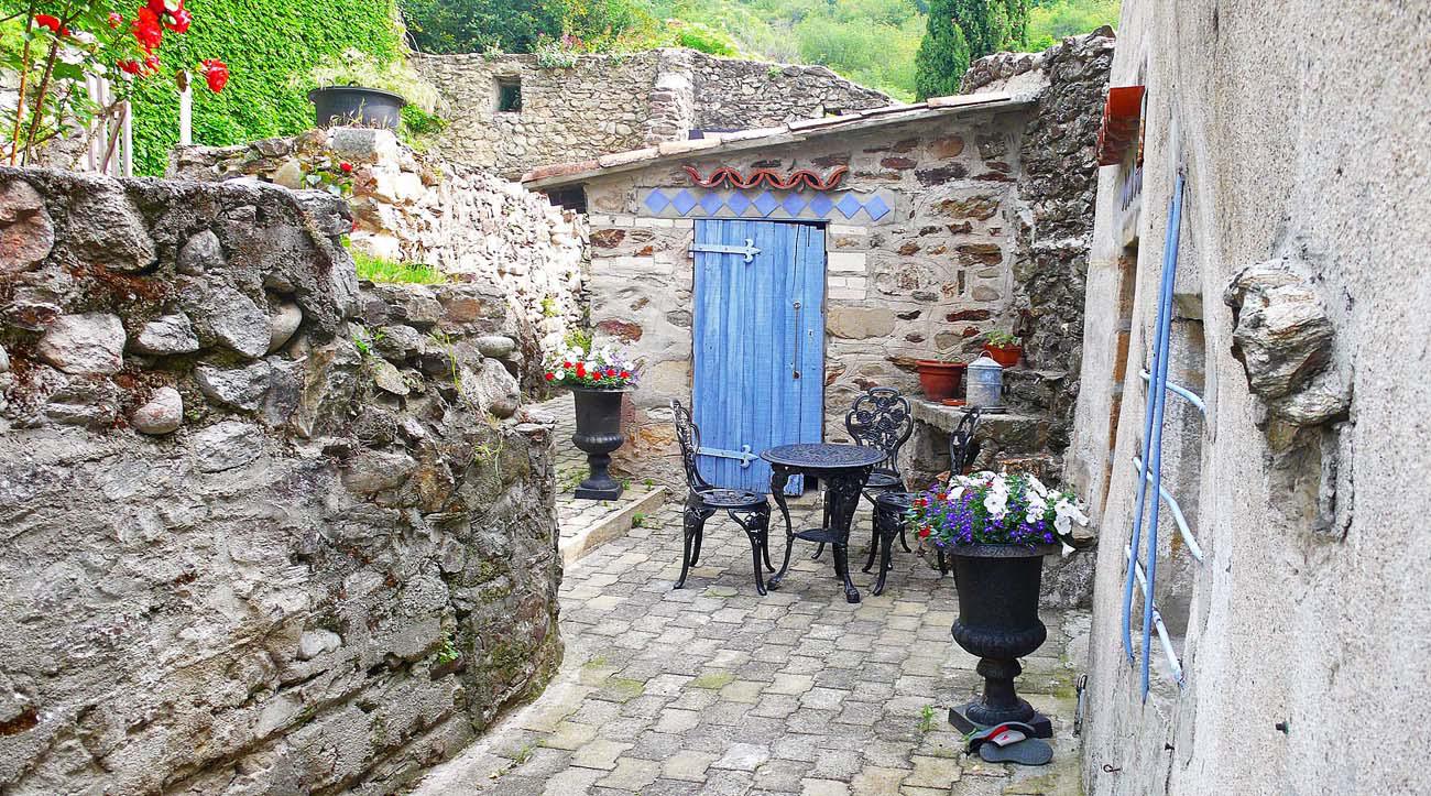 dans Beauchastel, chez l'habitant