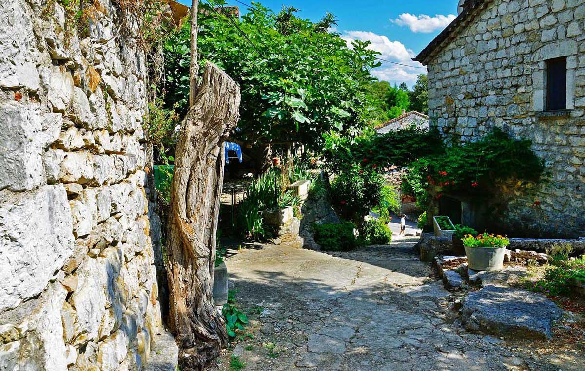 la rue du Portail Neuf