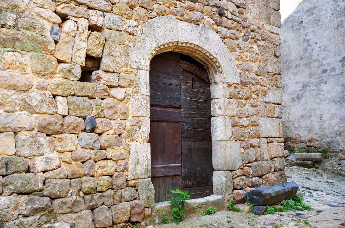 porte remarquable rue des Muletiers